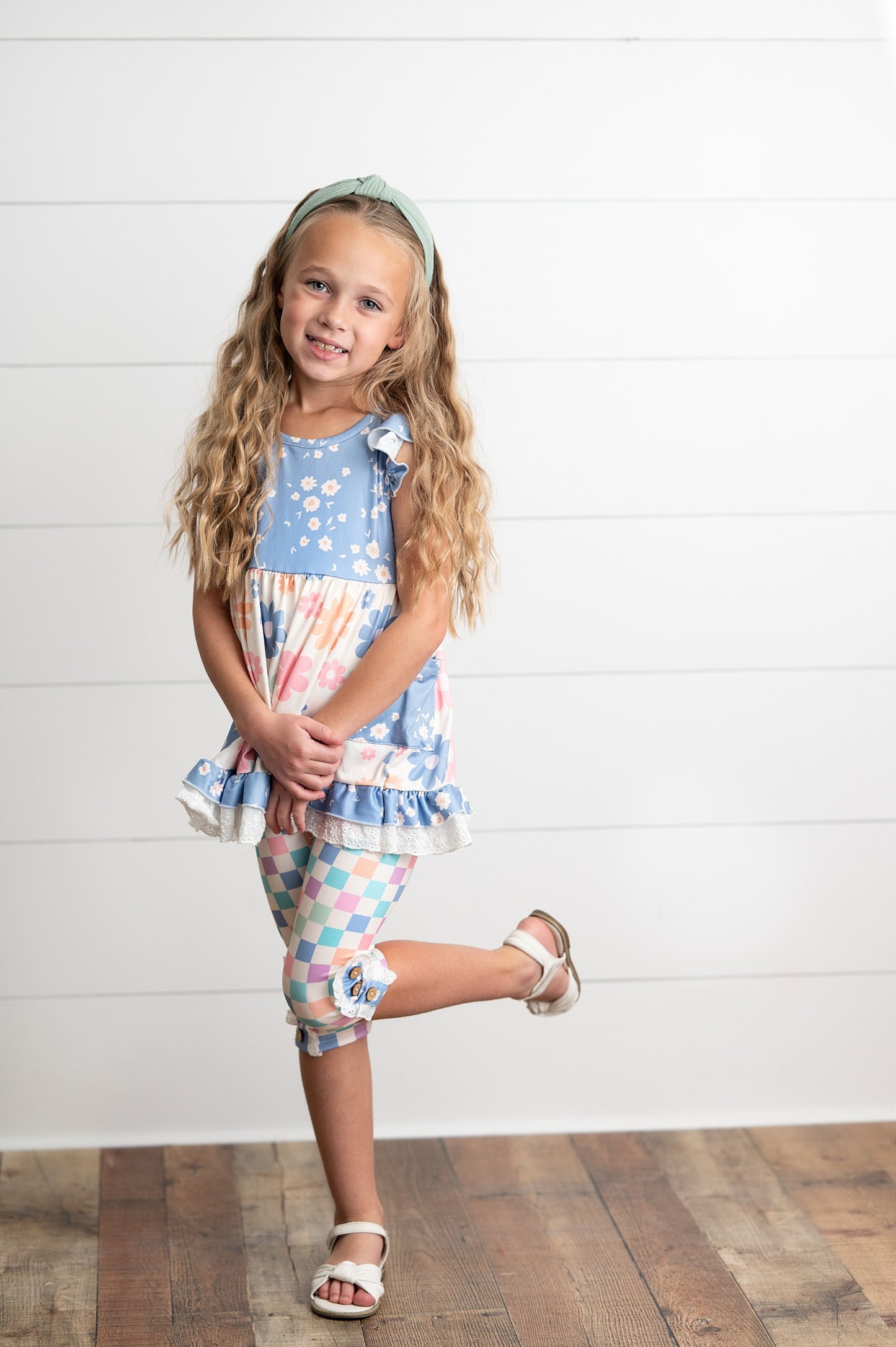 Girls Periwinkle Retro Flower & Check Capri Set